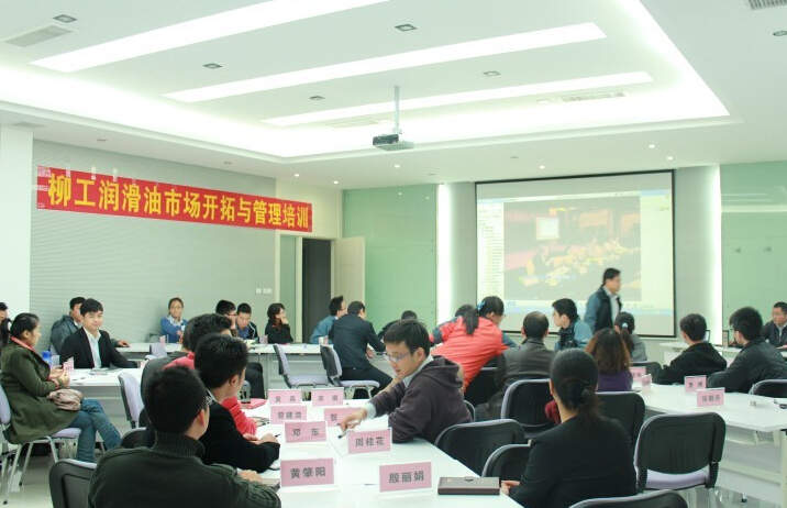 加強(qiáng)員工培訓(xùn)，提升銷售專業(yè)技能